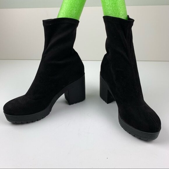 Bershka Faux Suede Black Slip-On Boots size 40 - Picture 7 of 9